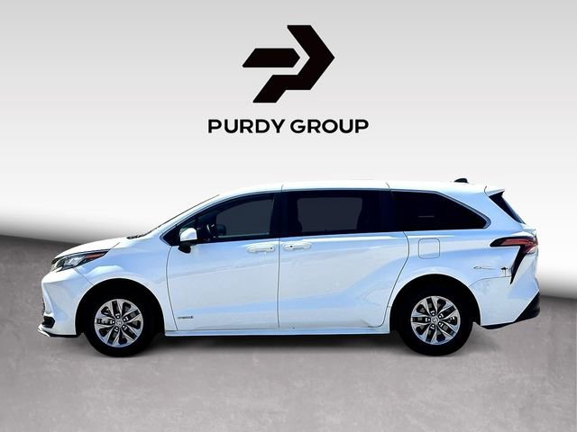 Used 2021 Toyota Sienna LE image 5