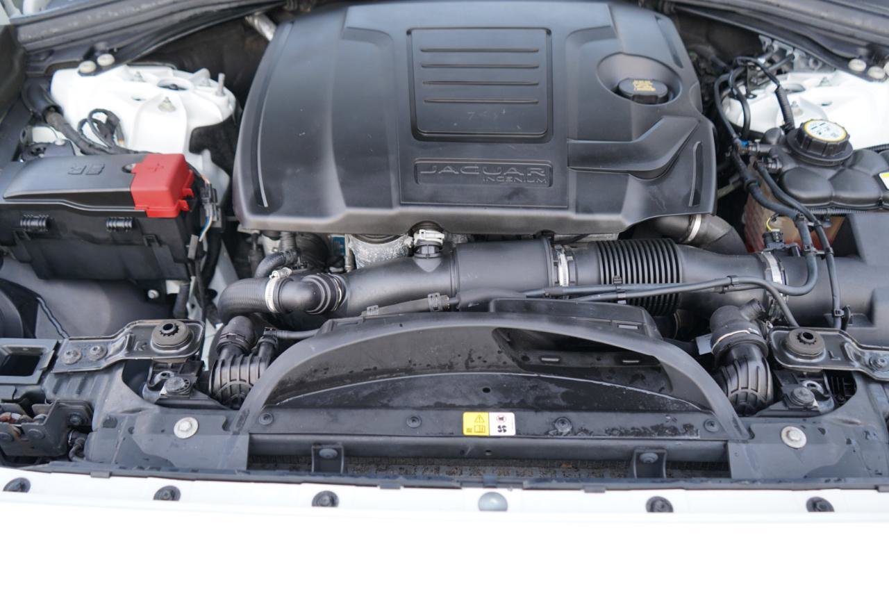 Used 2020 Jaguar F-PACE R-Sport image 93