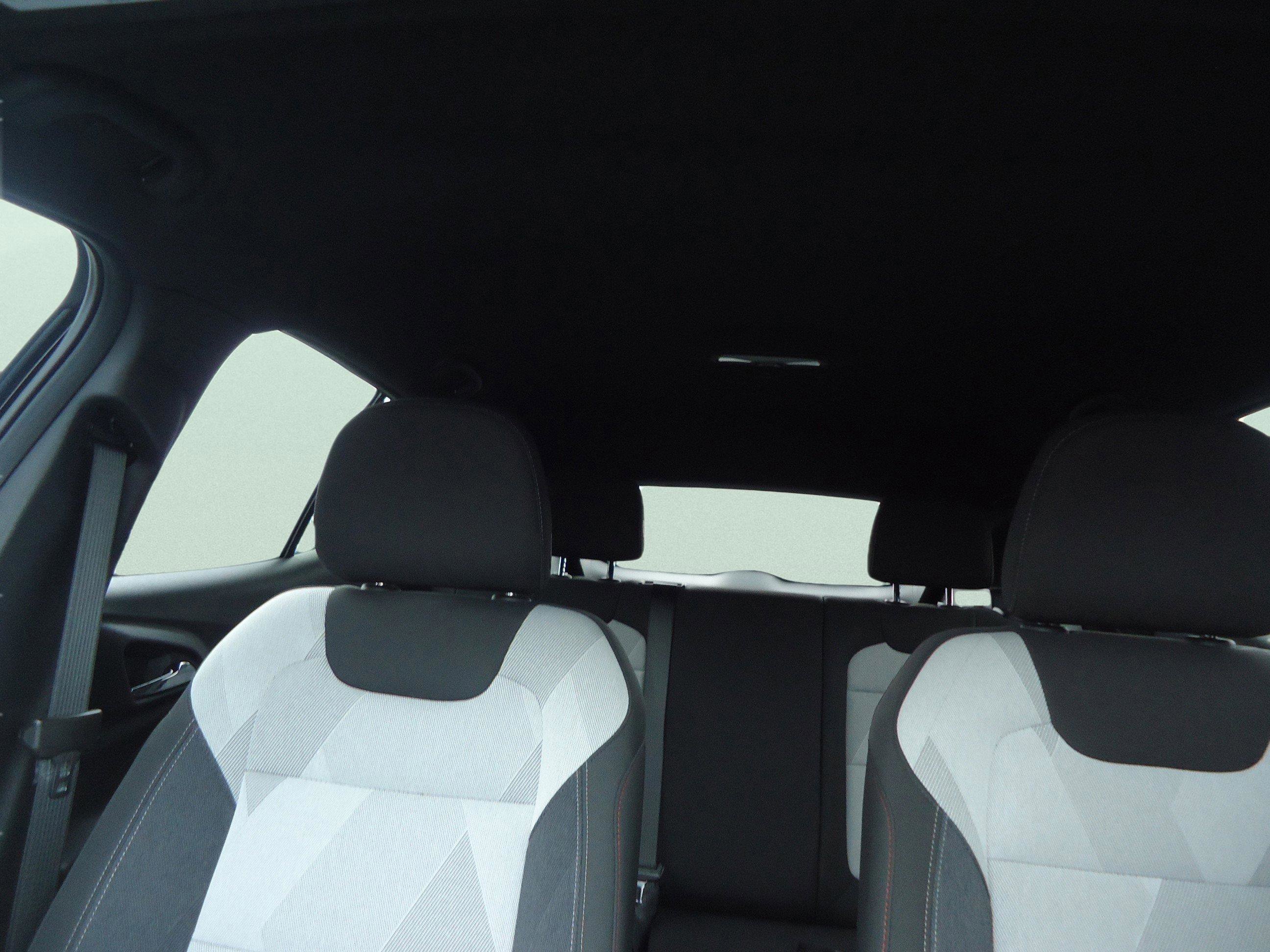 Used 2024 Chevrolet Trax RS image 28