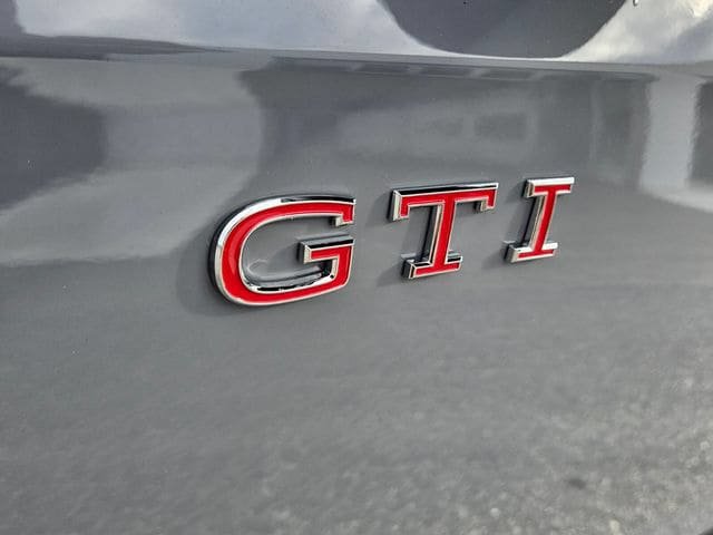New 2026 Volkswagen GTI SE FWD image 17