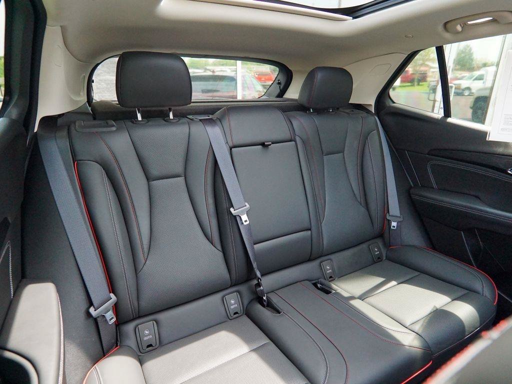 Used 2022 Buick Envision Essence w/ Technology Package II FWD image 36