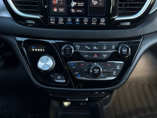 Used 2020 Chrysler Pacifica Touring w/ Advanced Safetytec Group image 21