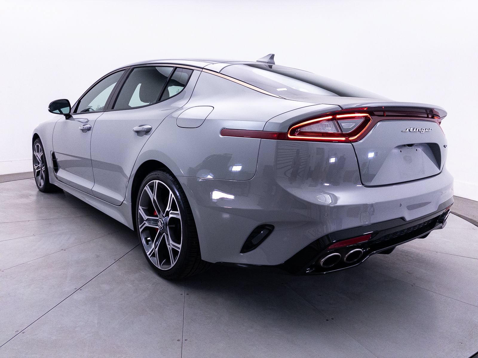 Used 2019 Kia Stinger GT RWD image 14