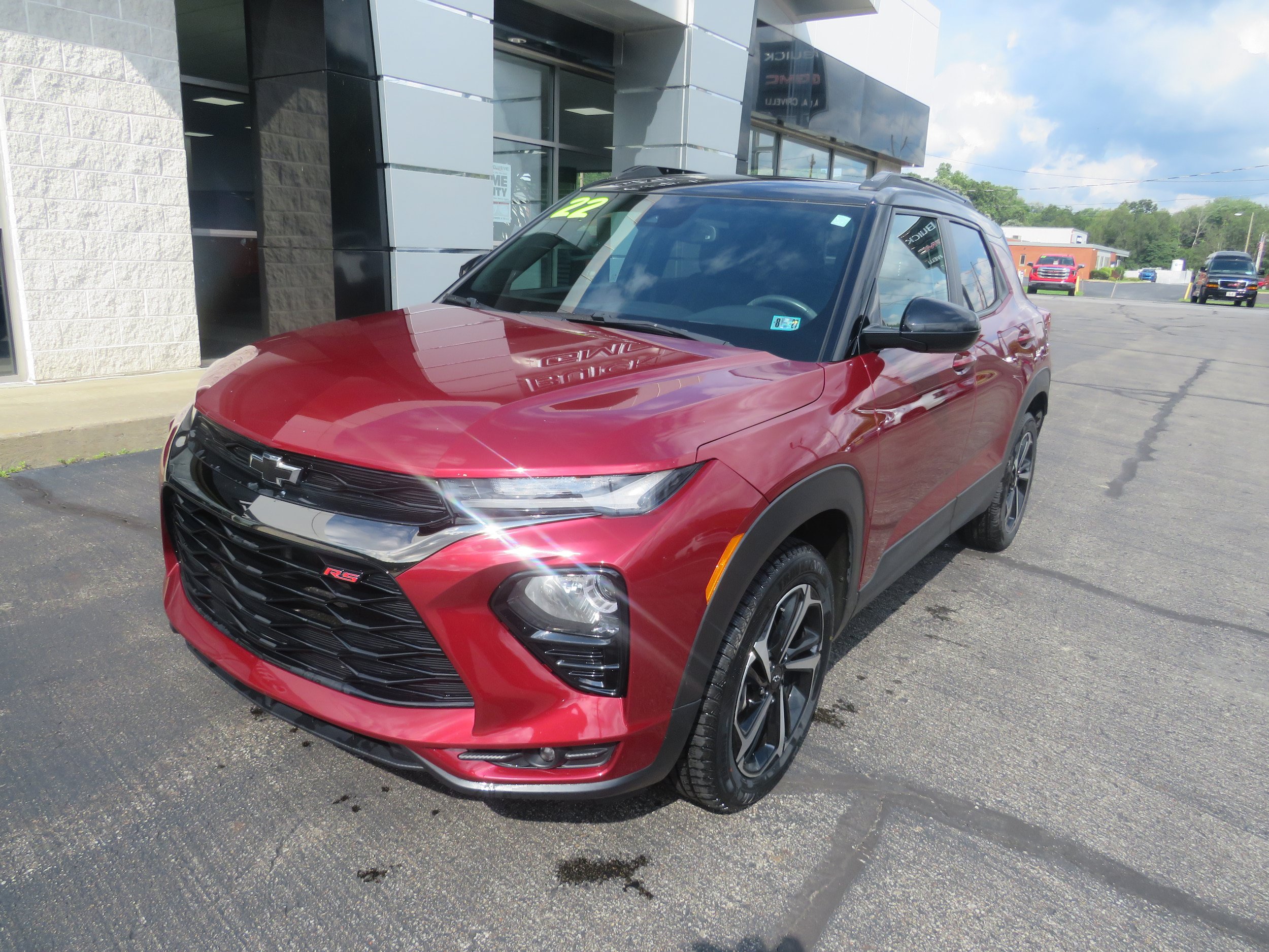 Used 2022 Chevrolet TrailBlazer RS w/ Technology Package AWD/4WD image 3
