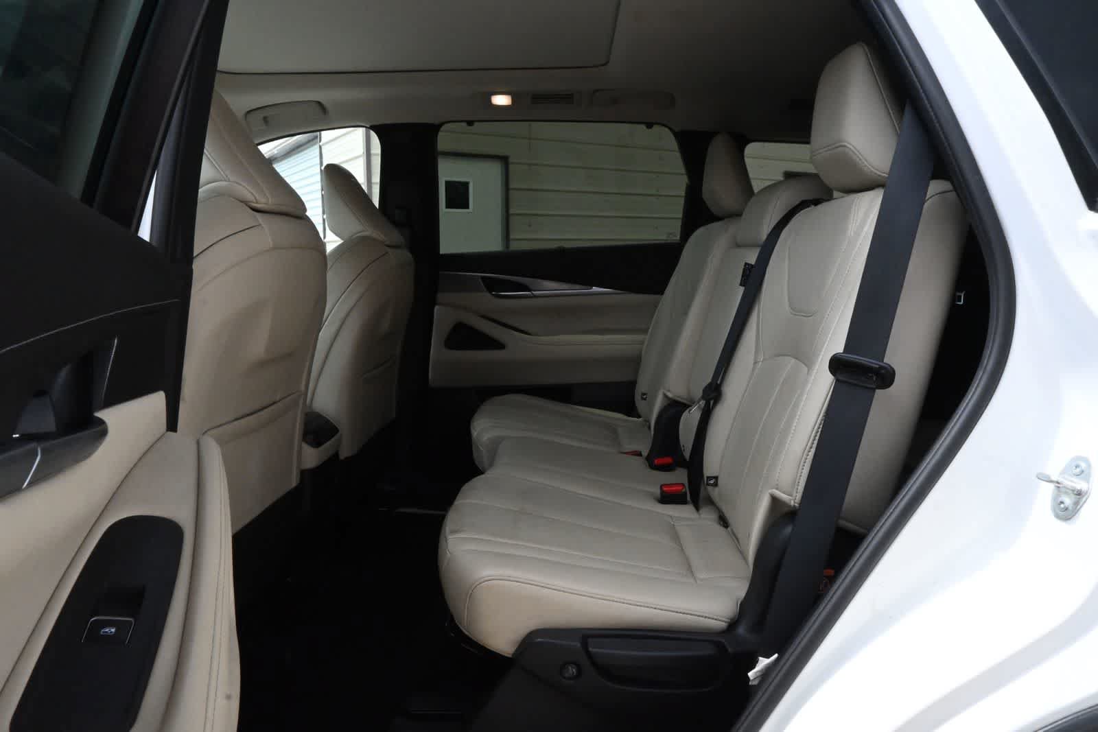 Certified 2023 INFINITI QX60 Luxe w/ Cargo Package AWD/4WD image 15