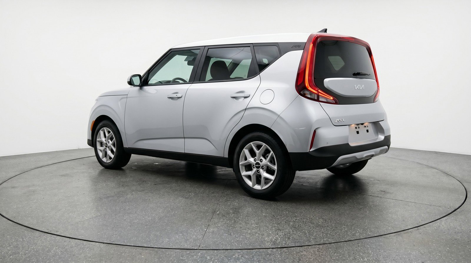 Used 2025 Kia Soul LX w/ LX Technology Package FWD image 6