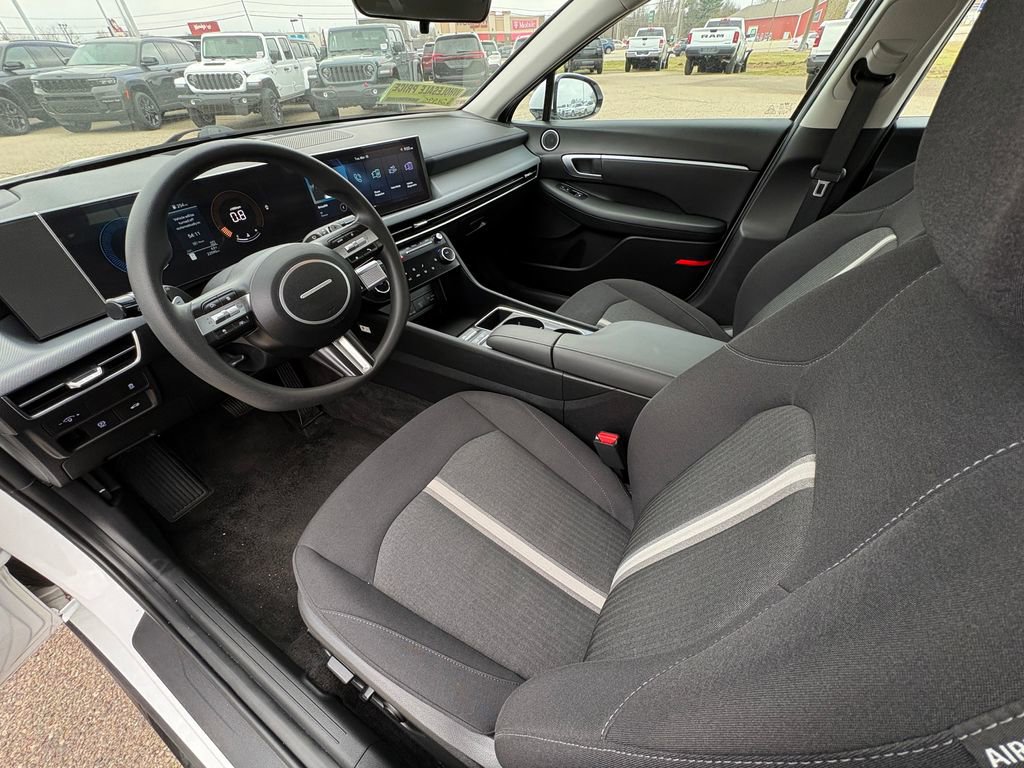 Used 2025 Hyundai Sonata SEL image 17