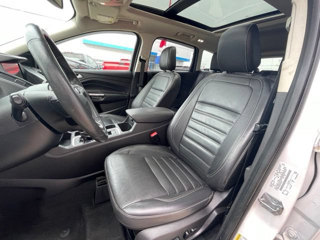 Used 2019 Ford Escape Titanium FWD image 12