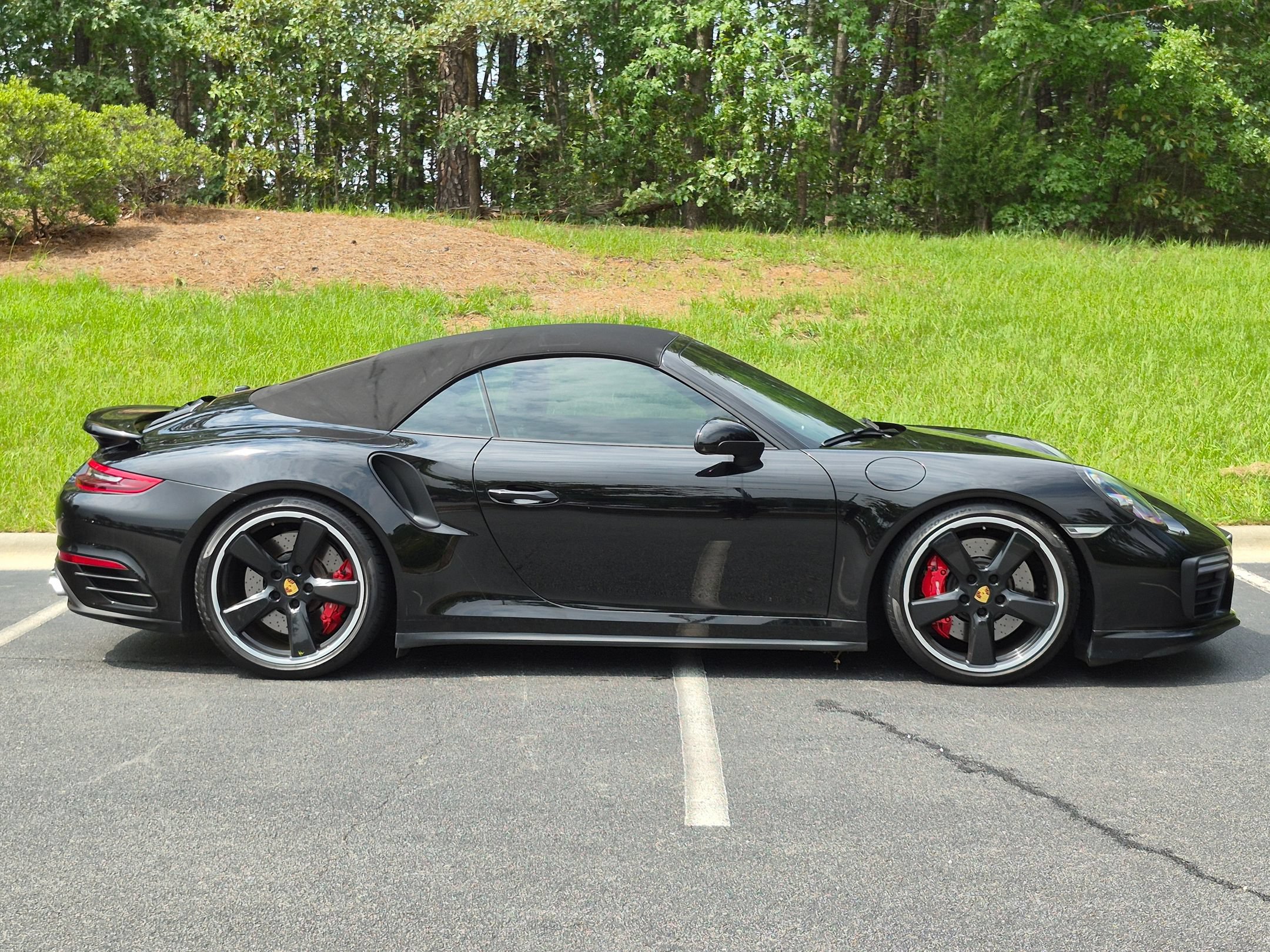 Certified 2018 Porsche 911 4 Cabriolet AWD/4WD image 24