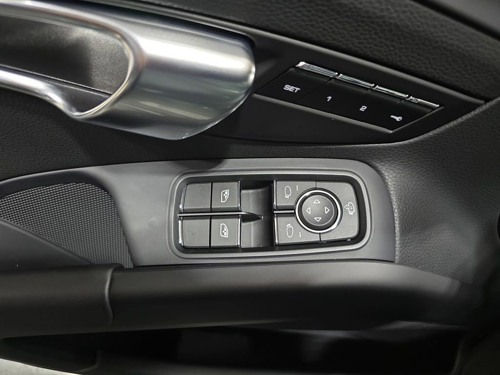 Certified 2024 Porsche 718 Cayman S RWD image 21