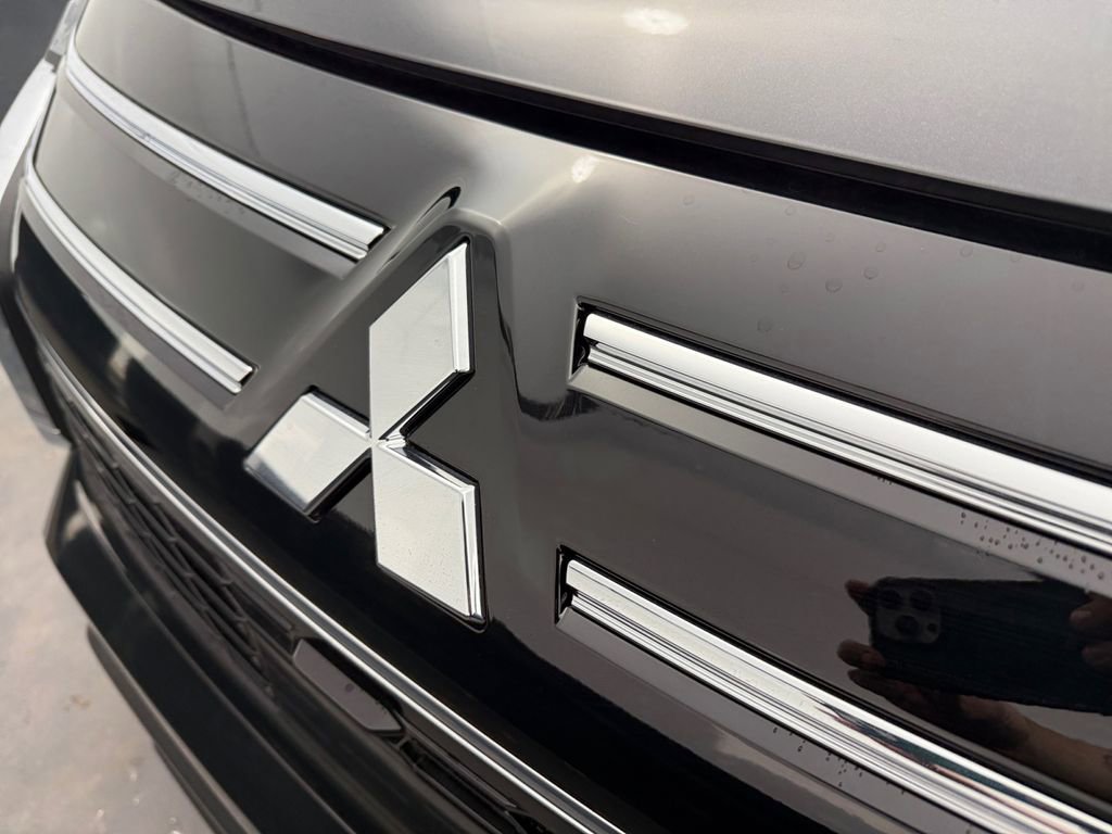 New 2026 Mitsubishi Outlander ES AWD/4WD image 31