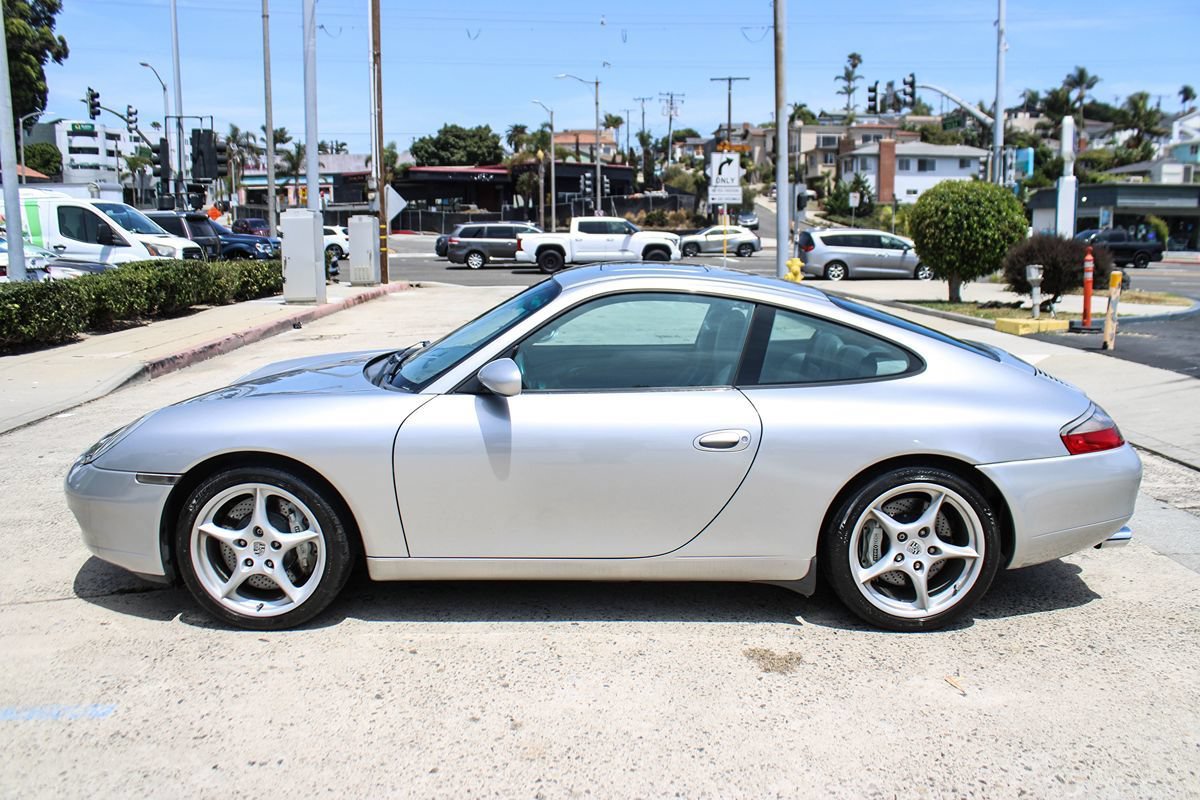 Used 2001 Porsche 911 GT3 RS image 2