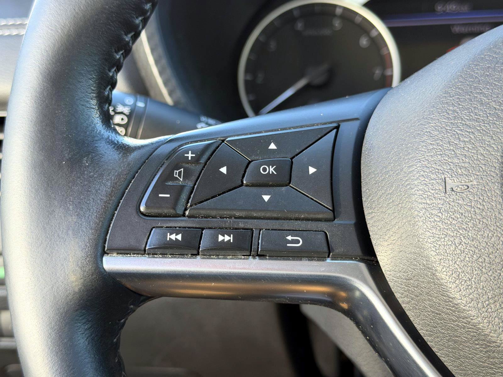 Used 2023 Nissan Sentra SV w/ All-Weather Package FWD image 15