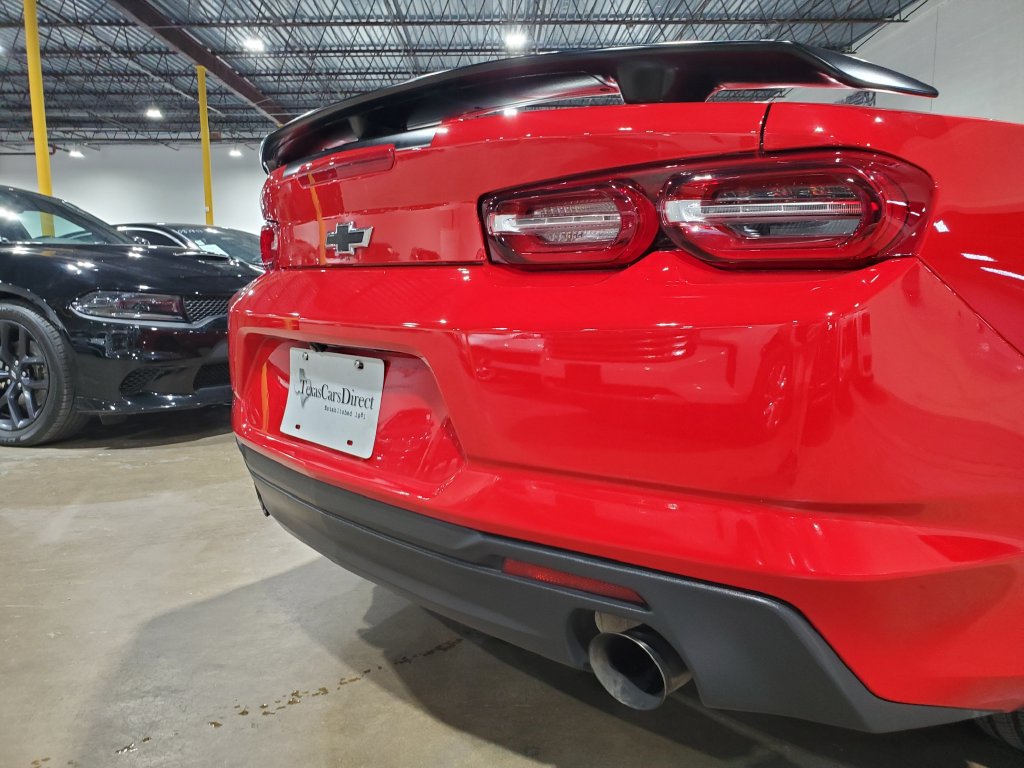 Used 2020 Chevrolet Camaro LT RWD image 37