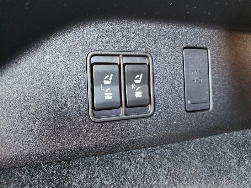 Used 2022 Lexus RX 350L w/ Premium Package image 14