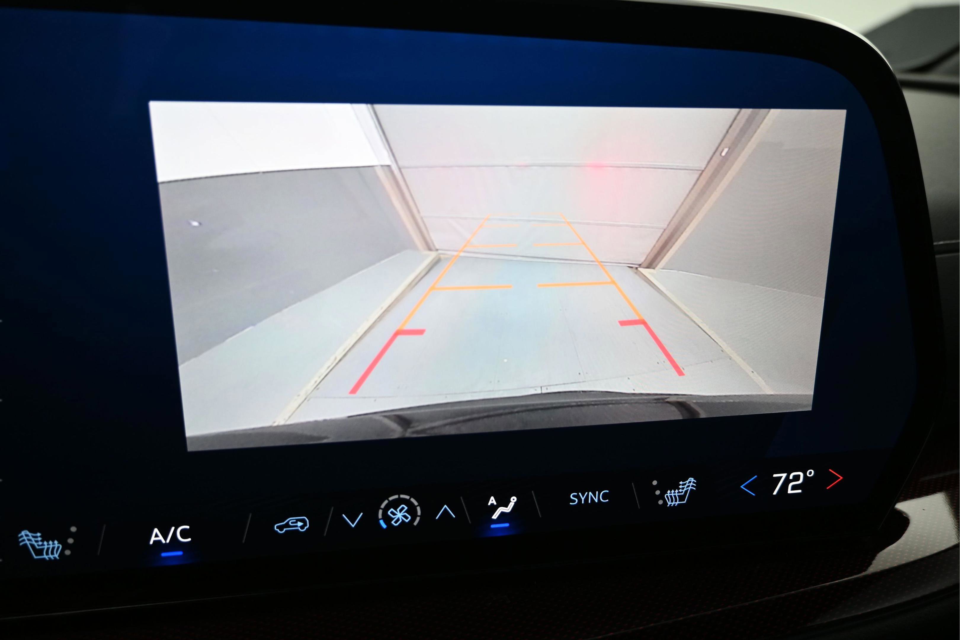 Used 2025 Chevrolet Traverse Z71 image 22