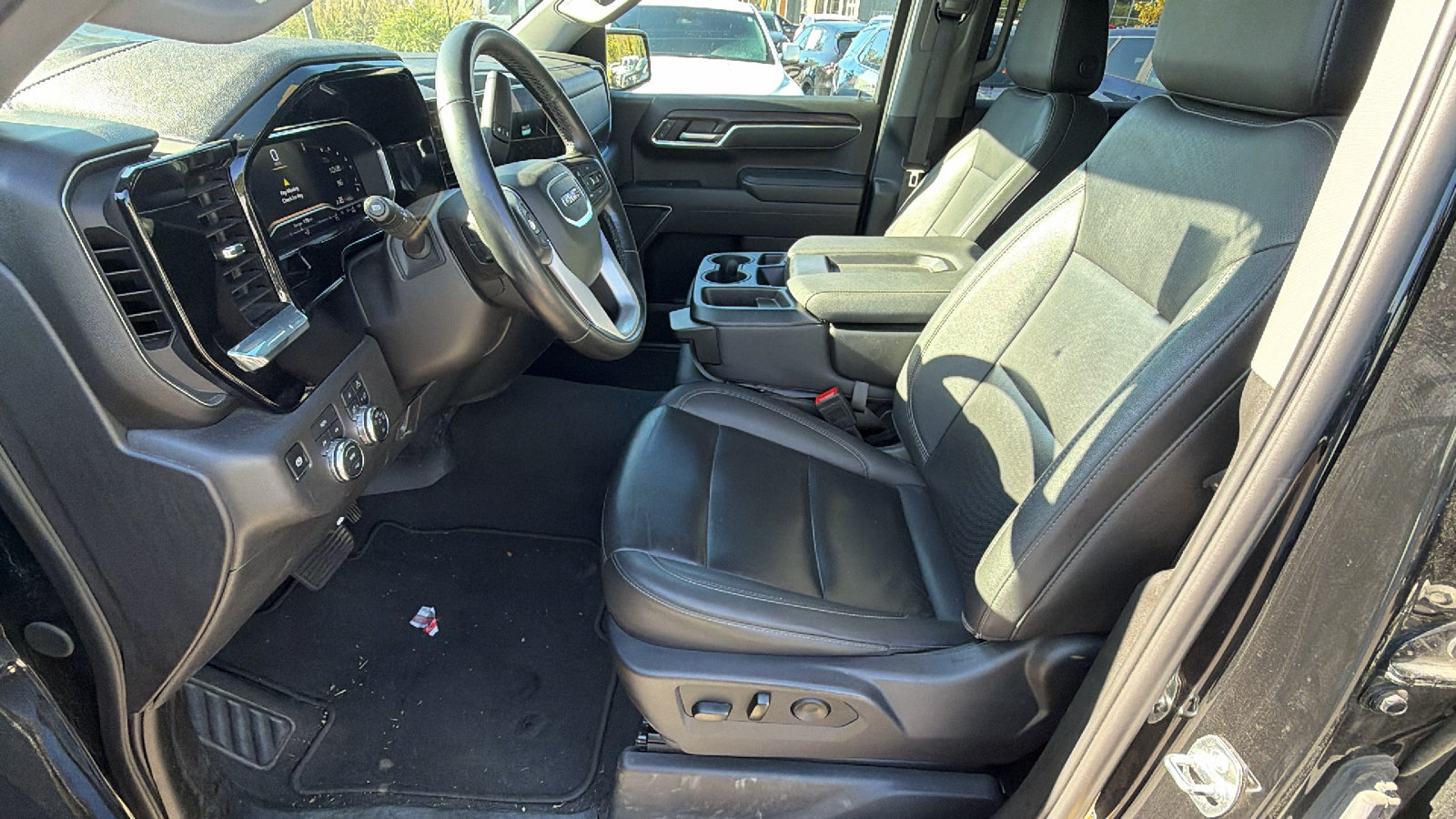 Used 2025 GMC Sierra 1500 SLT AWD/4WD image 16