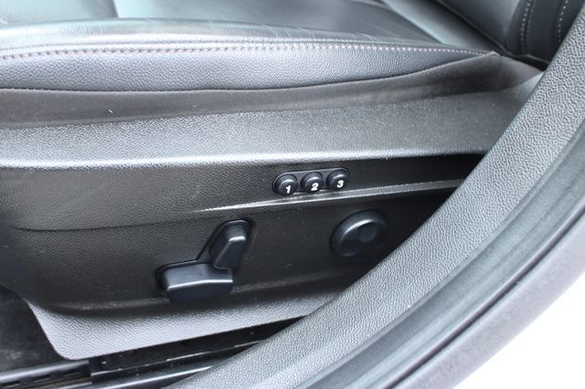 Used 2017 Alfa Romeo Giulia Sprint w/ Cold Weather Package image 13