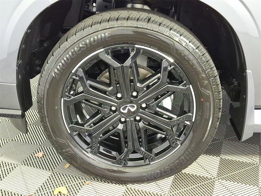 New 2026 INFINITI QX80 4WD image 10