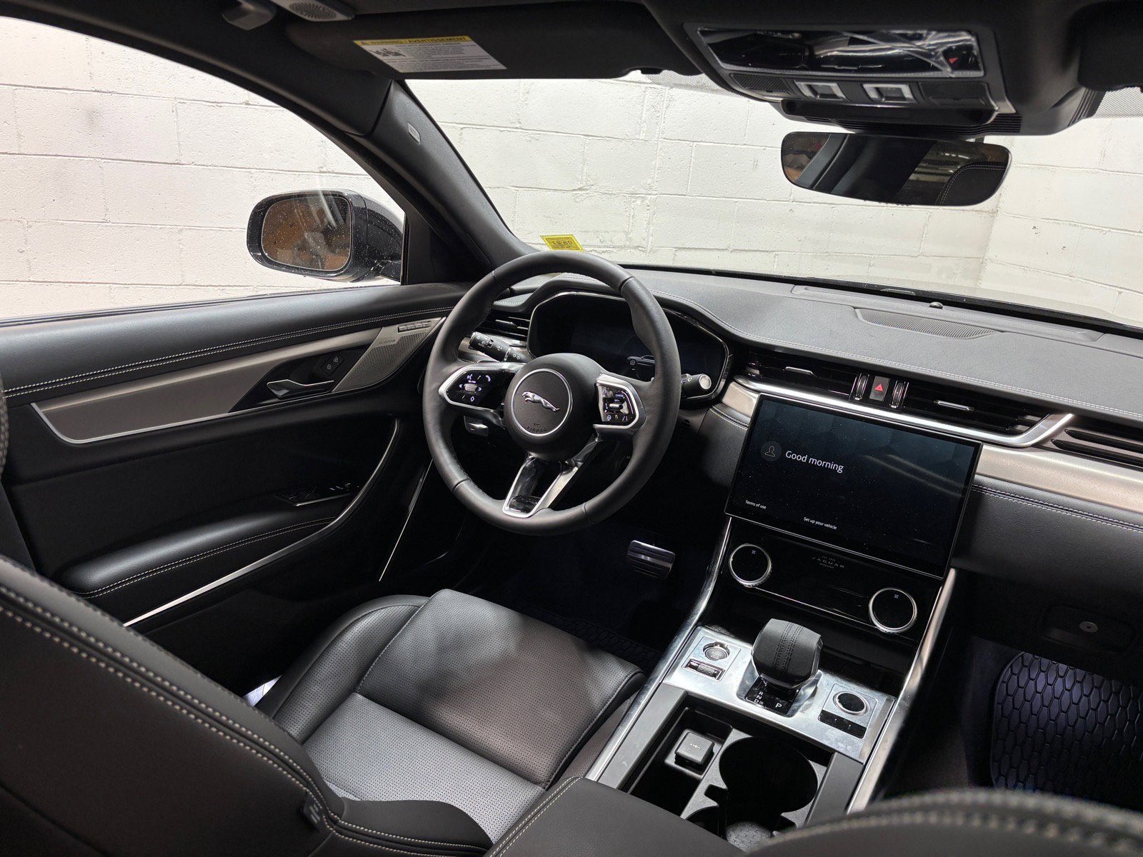 Used 2024 Jaguar XF R-Dynamic SE AWD/4WD image 34