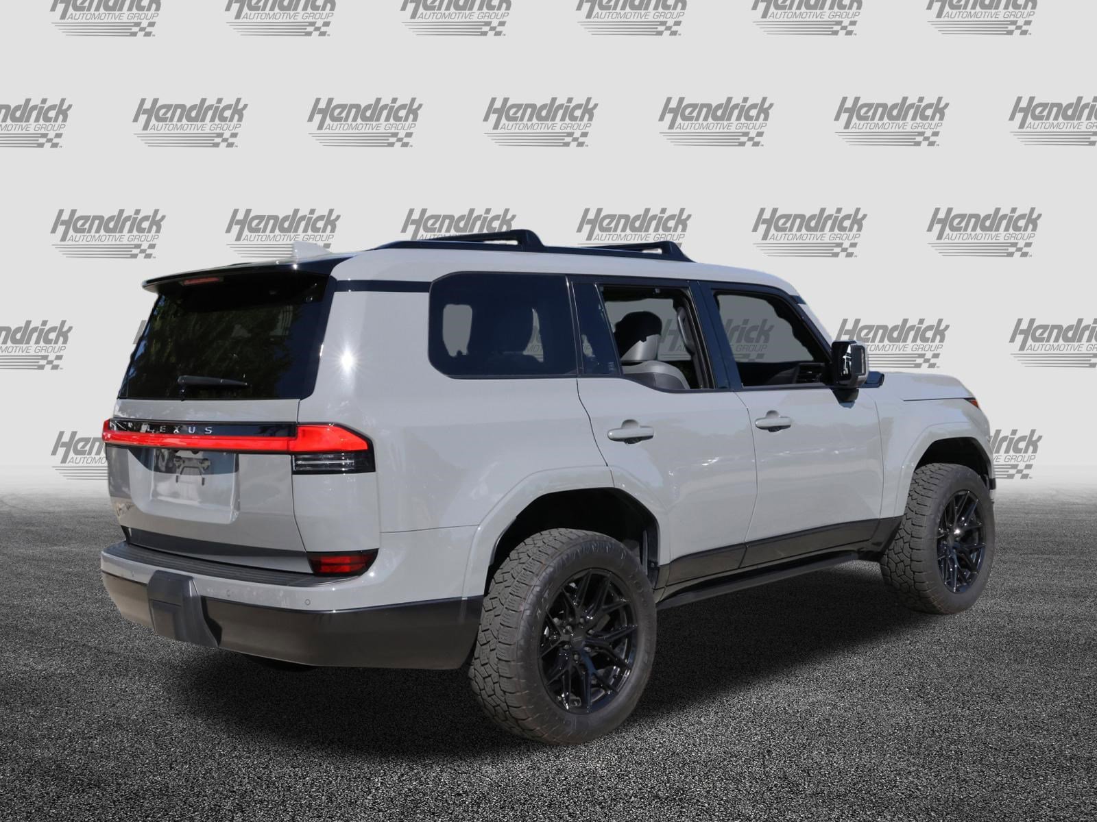 Used 2024 Lexus GX 550 w/ Accessory Package (2T) AWD/4WD image 9