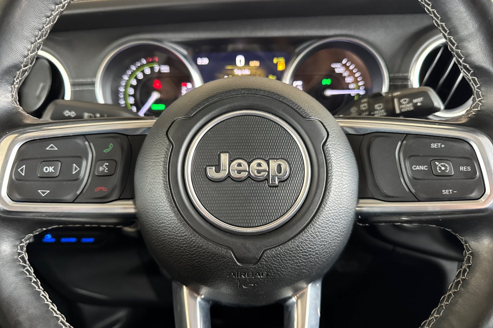 Used 2022 Jeep Wrangler Unlimited Sahara AWD/4WD image 29