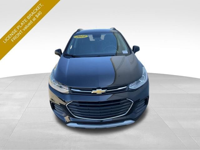 Used 2019 Chevrolet Trax LT w/ LT Convenience Package FWD image 6