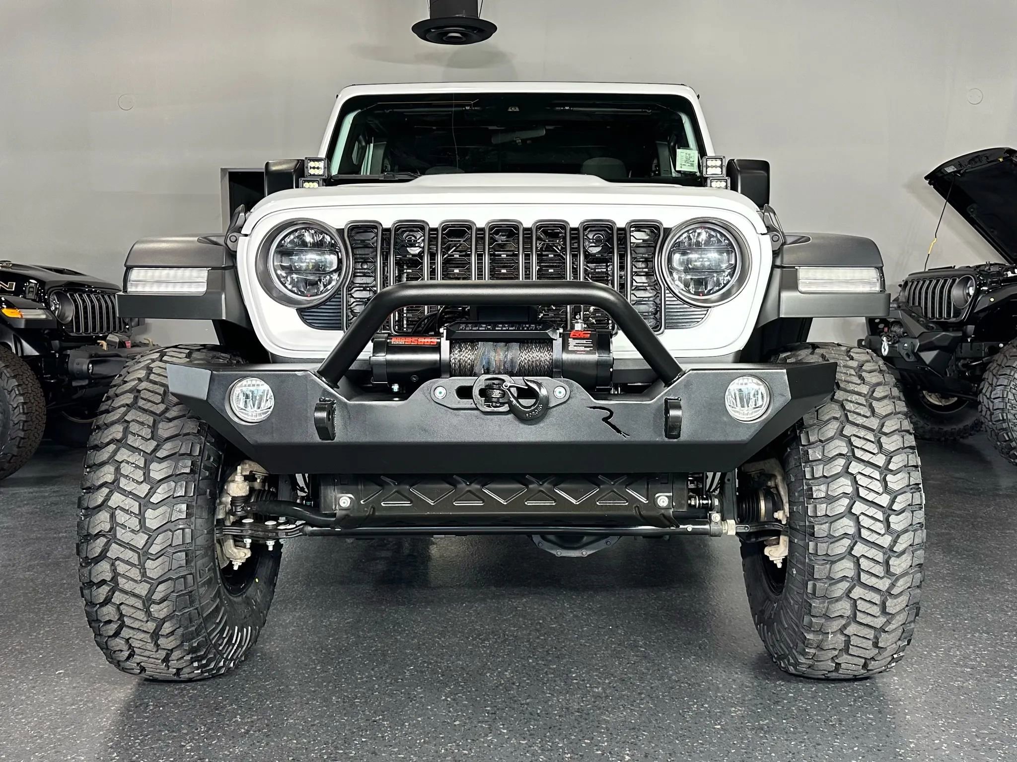 Used 2024 Jeep Wrangler Unlimited Rubicon w/ Convenience Group image 3