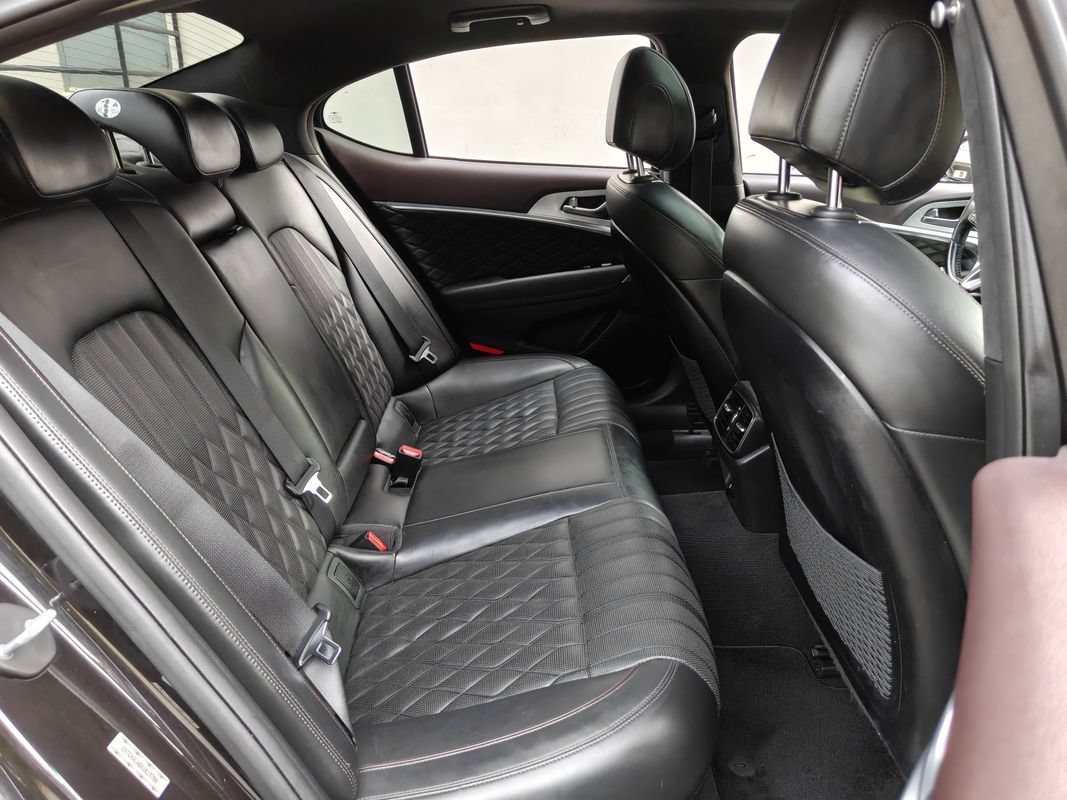 Used 2019 Genesis G70 2.0T Advanced w/ Dynamic Package AWD/4WD image 15