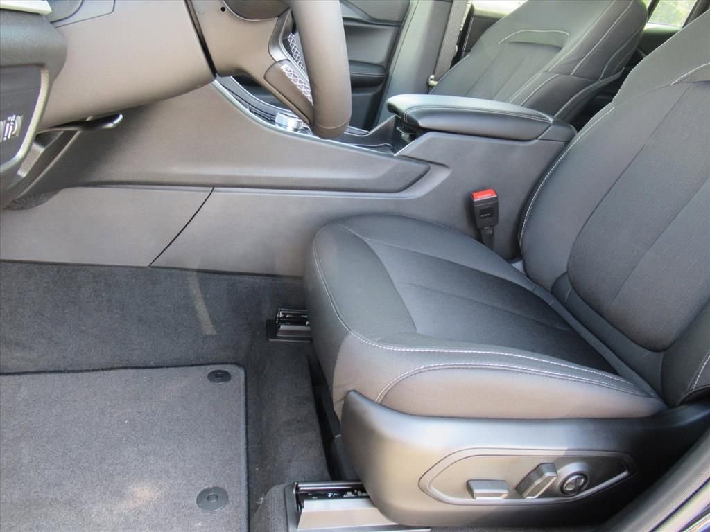 New 2025 Jeep Grand Cherokee L Laredo w/ Luxury Tech Group I image 16