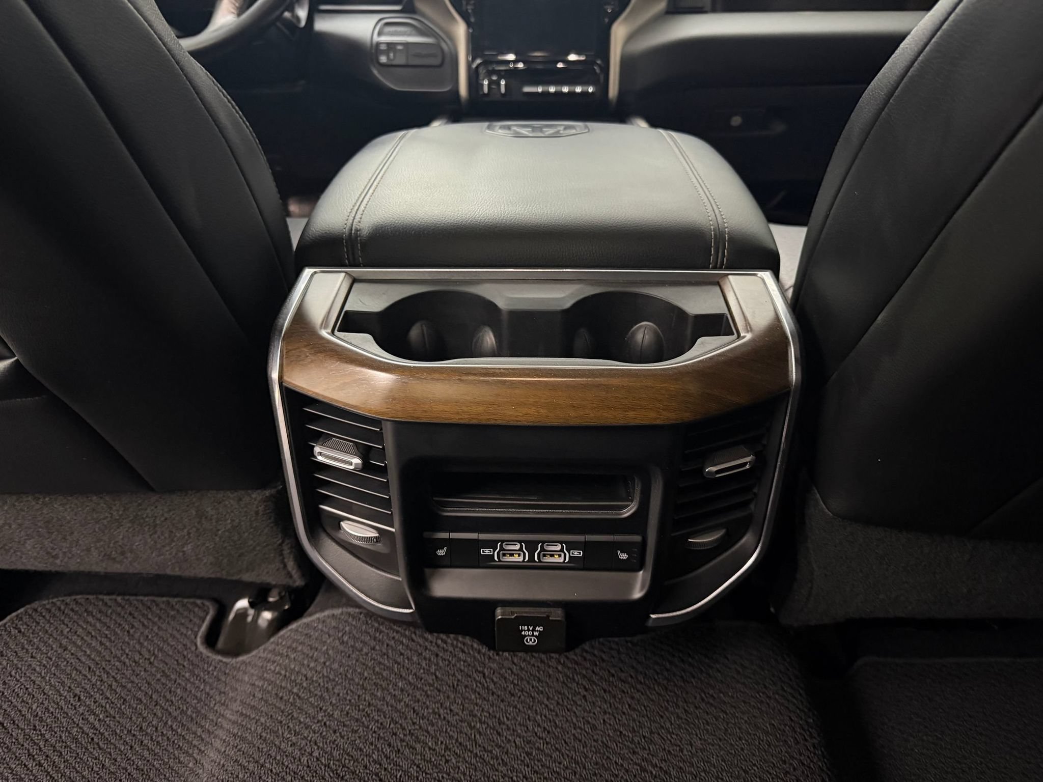 Used 2024 RAM 3500 Laramie AWD/4WD image 28