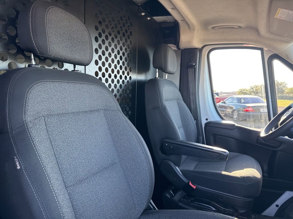 Used 2025 RAM ProMaster 2500 w/ U-Haul Equipment Group image 7
