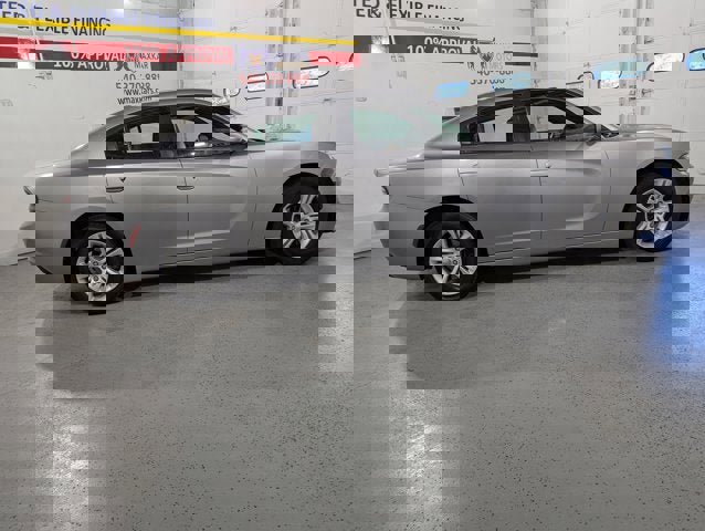 Used 2016 Dodge Charger SE w/ Popular Equipment Group image 8