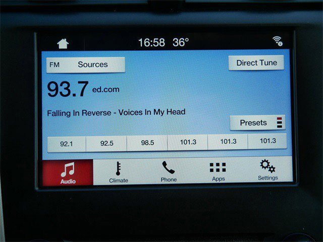 Used 2017 Ford Fusion SE image 19