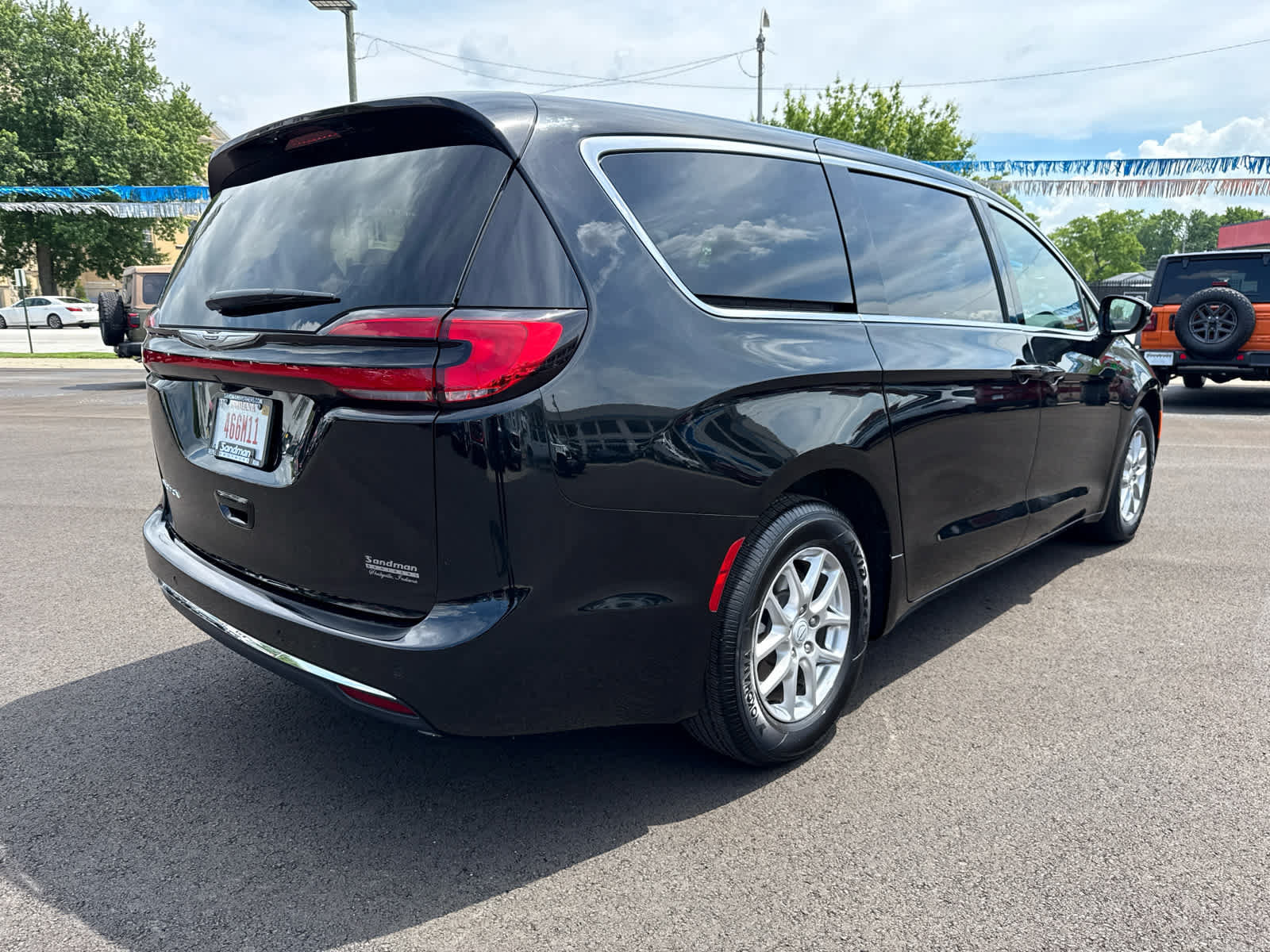 Used 2026 Chrysler Pacifica Select FWD image 6