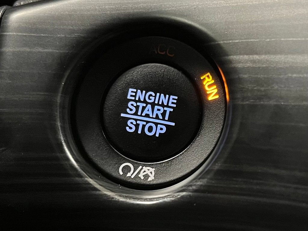 Used 2020 Jeep Grand Cherokee Laredo AWD/4WD image 33