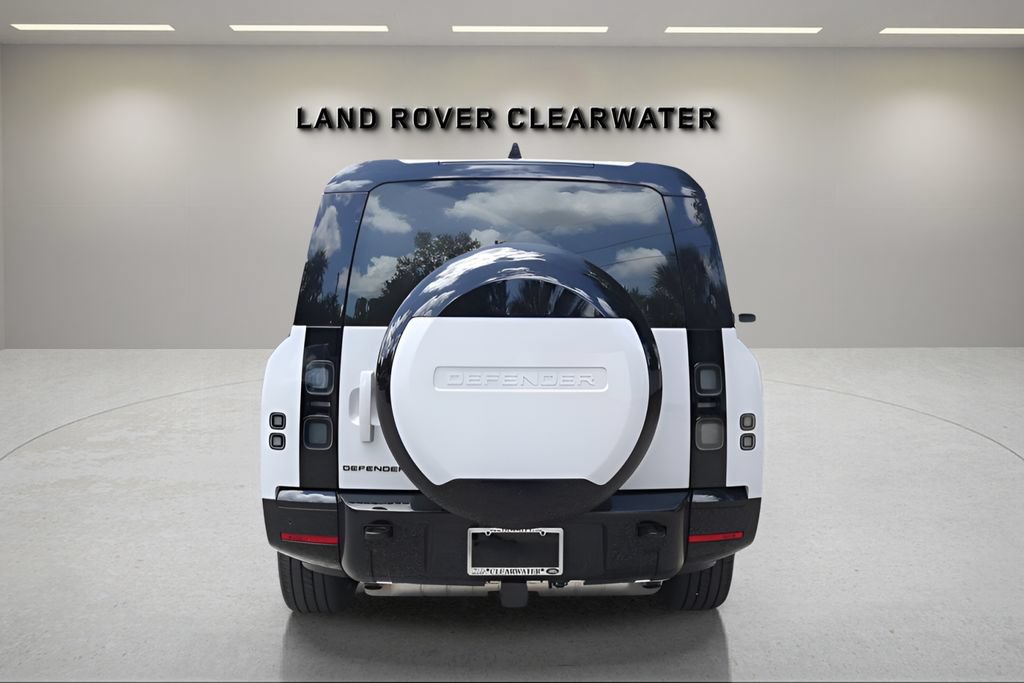 New 2026 Land Rover Defender 130 X-Dynamic SE AWD/4WD image 4