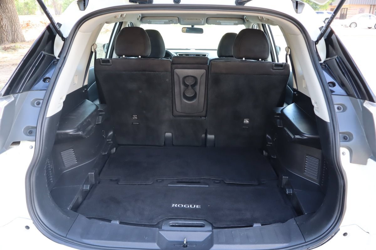 Used 2015 Nissan Rogue S AWD/4WD image 14