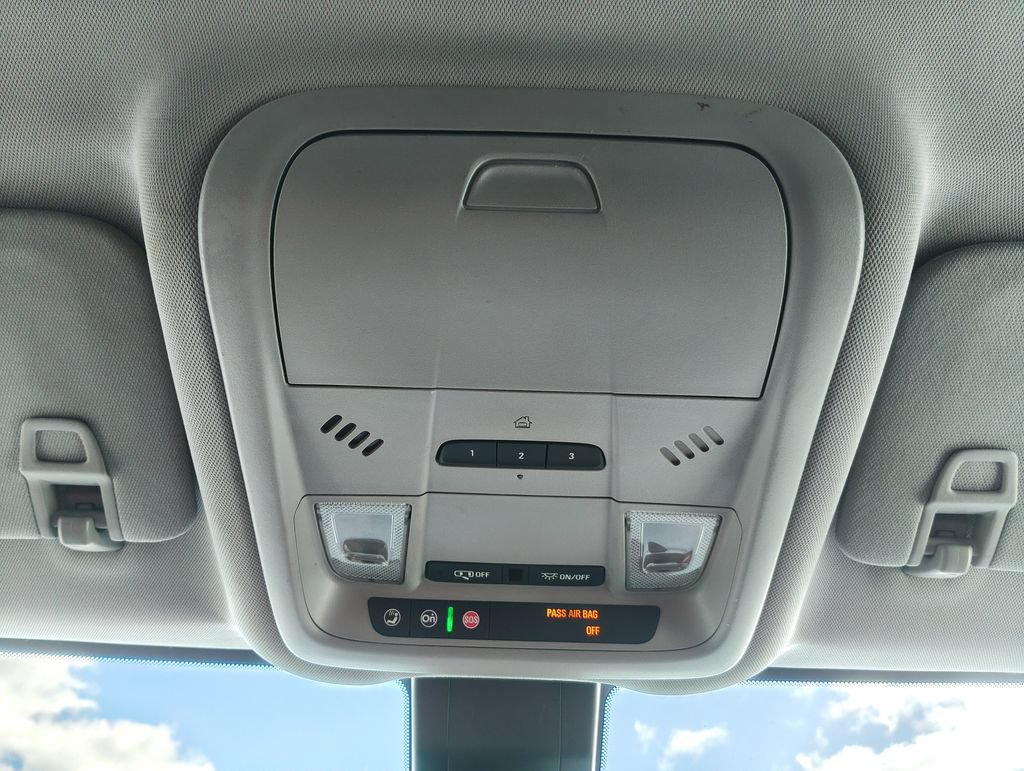 Used 2019 Chevrolet Equinox LT w/ Driver Convenience Package FWD image 29