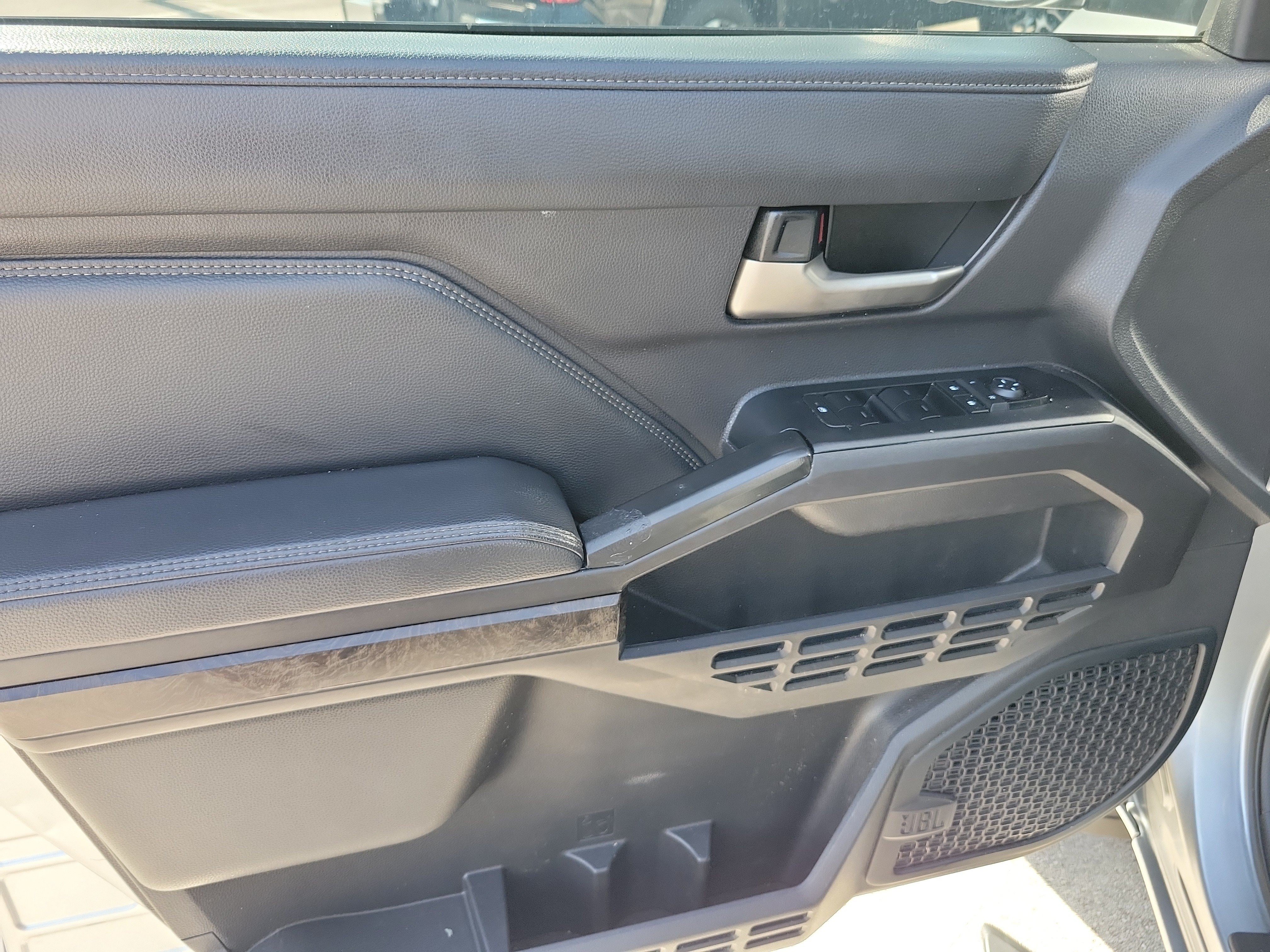 Used 2024 Toyota Tacoma Limited w/ Limited Package (LT) AWD/4WD image 18