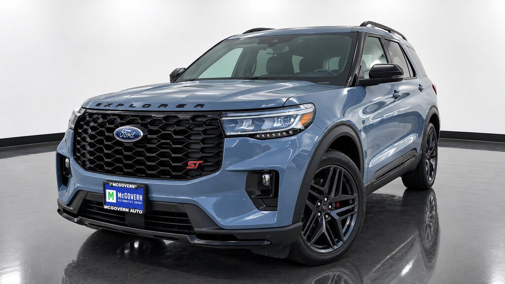Used 2025 Ford Explorer ST AWD/4WD image 1