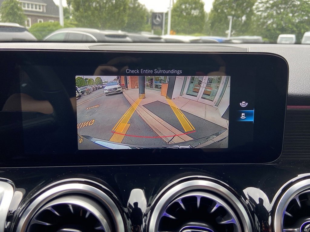 Certified 2022 Mercedes-Benz GLB 250 4MATIC image 17