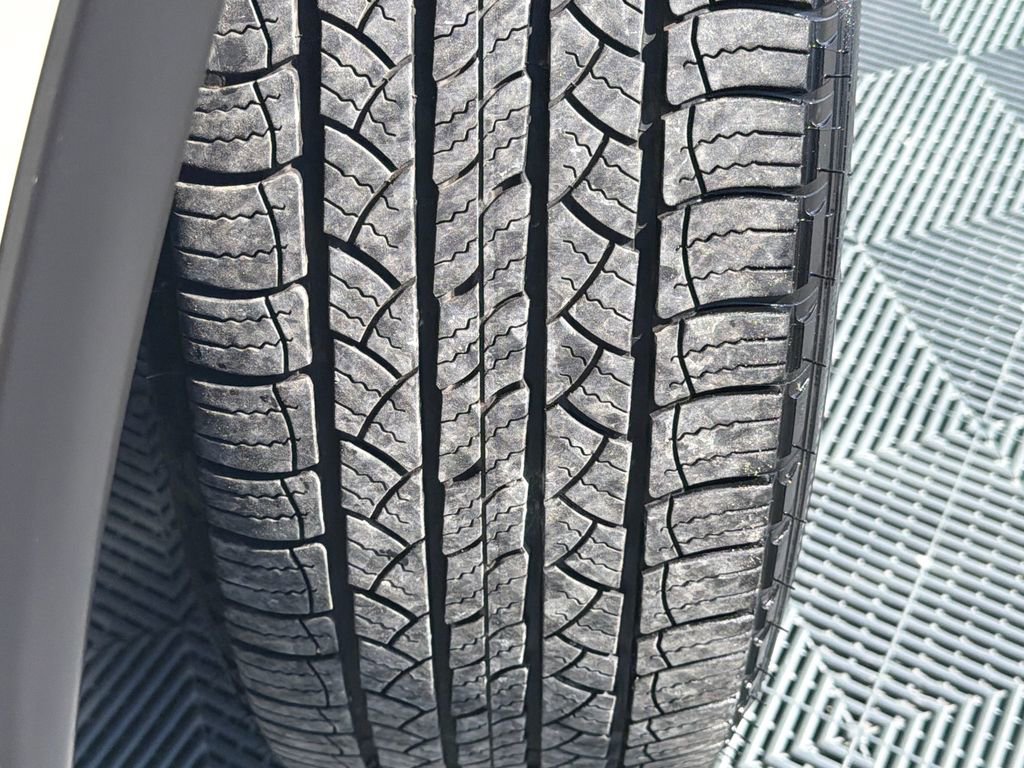 Used 2024 Nissan Murano SV image 19