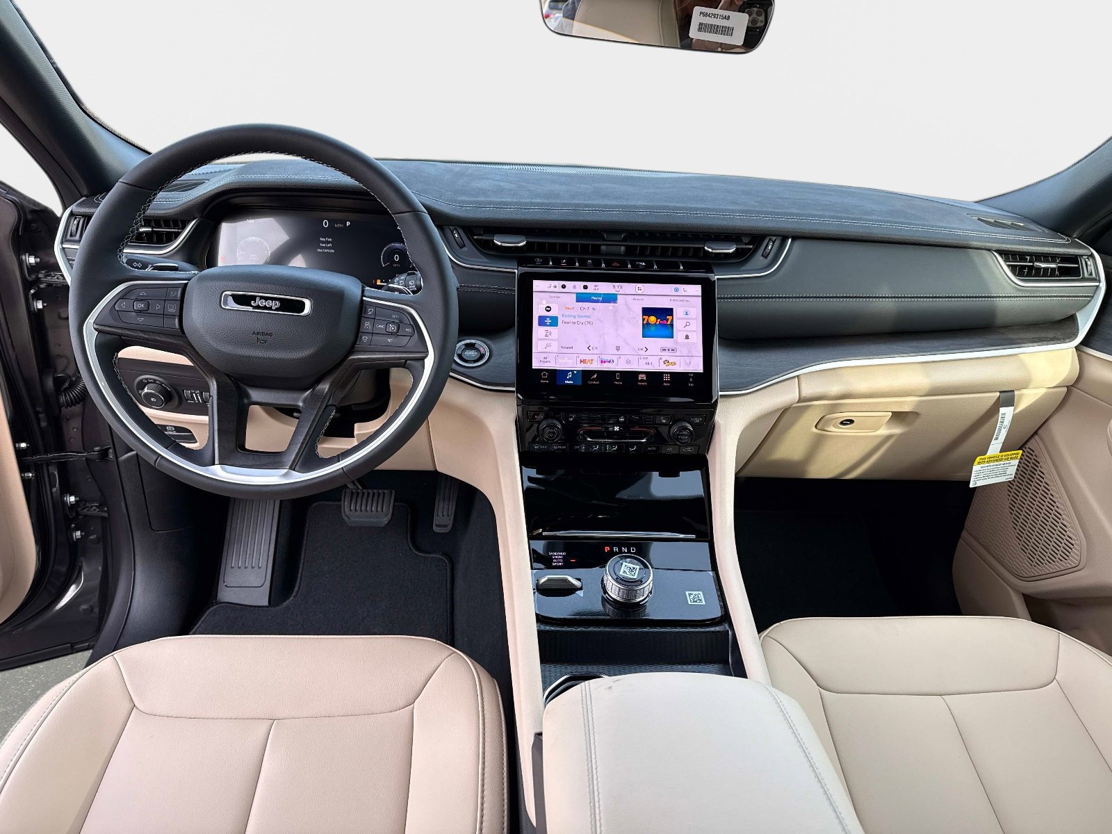 New 2025 Jeep Grand Cherokee Limited AWD/4WD image 18