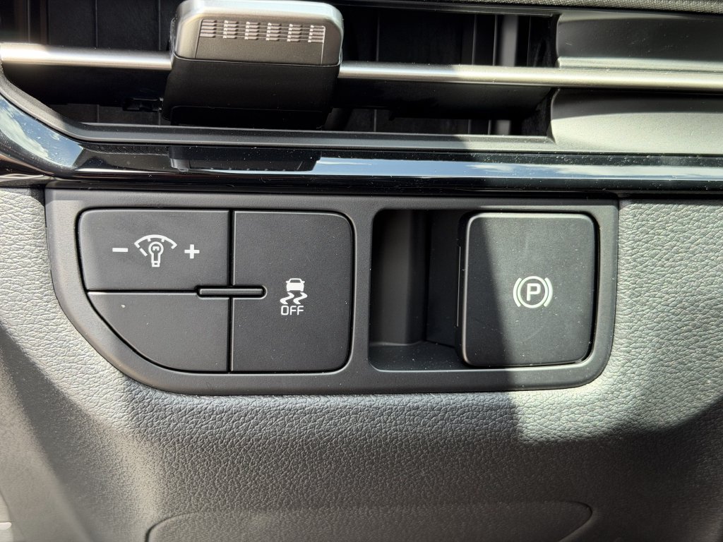 New 2027 Kia Sportage LX FWD image 19