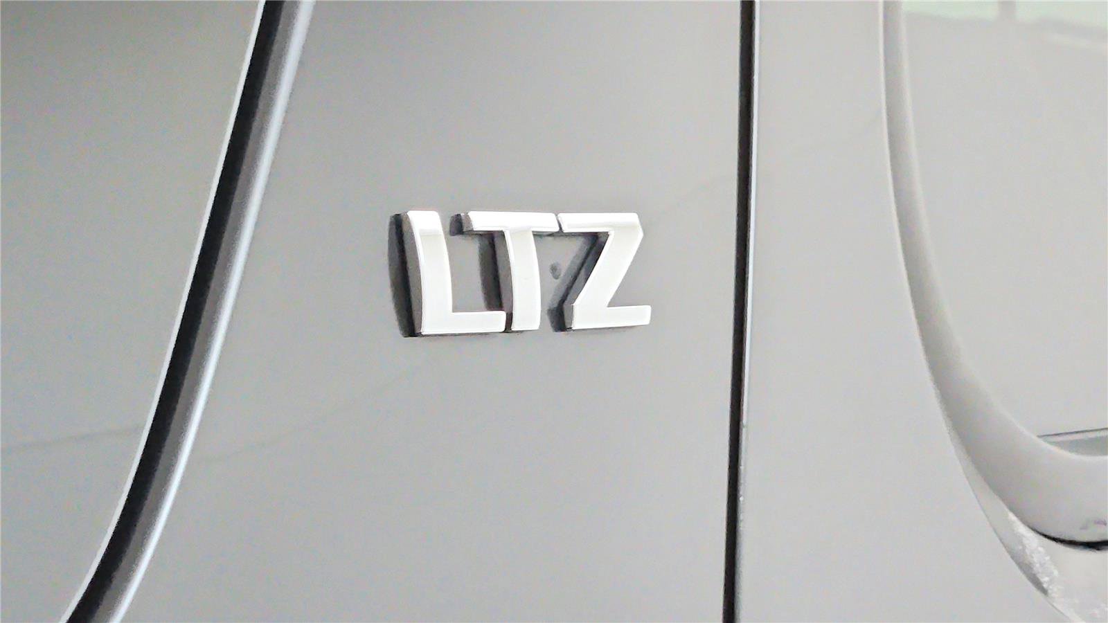 Used 2008 Chevrolet Tahoe LTZ w/ LTZ Preferred Equipment Group image 23