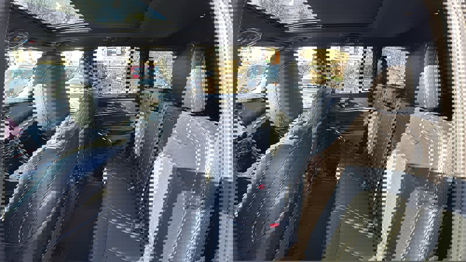 Certified 2024 Jeep Grand Cherokee Limited w/ Luxury Tech Group II image 30