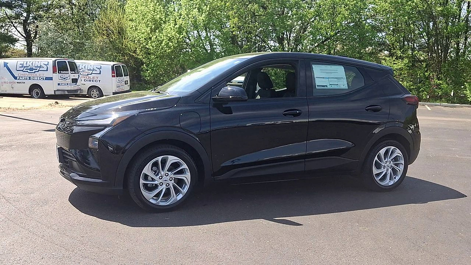 New 2027 Chevrolet Bolt LT w/ Comfort Package image 7