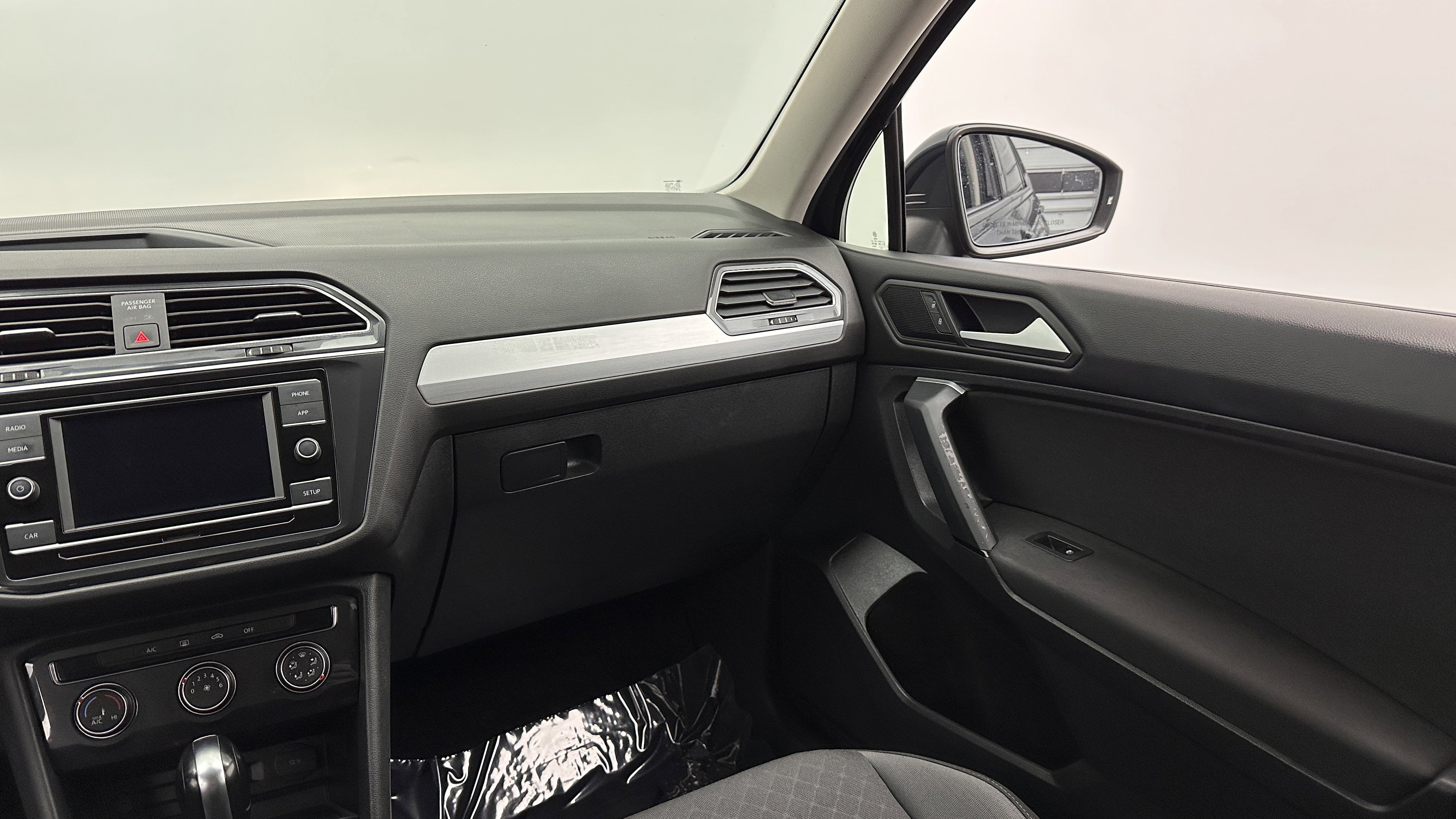 Used 2019 Volkswagen Tiguan S FWD image 26