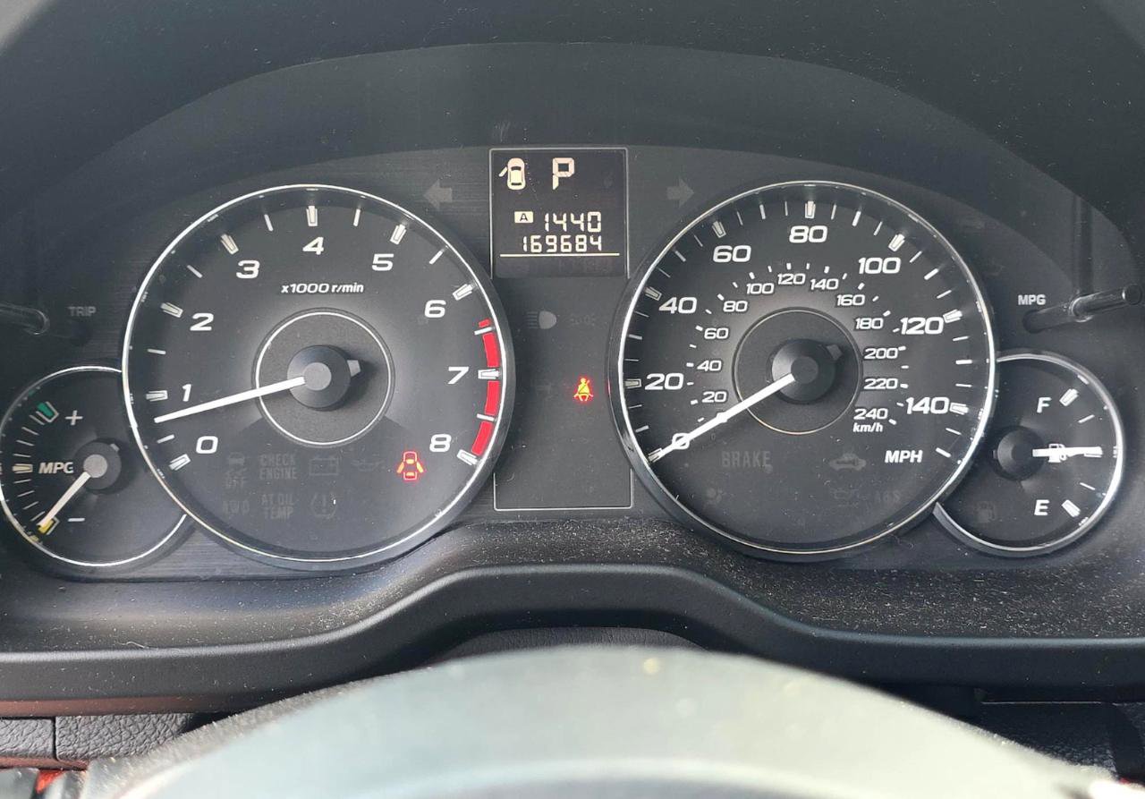 Used 2011 Subaru Outback 2.5i Limited w/ PWR Moonroof Pkg AWD/4WD image 15